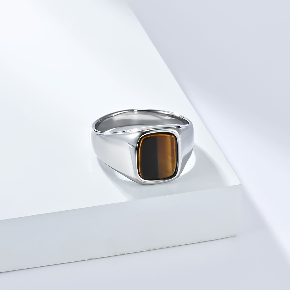 خاتم رجالي جديد وعصري من الفول - مراجعة Signet Ring Men وسعره