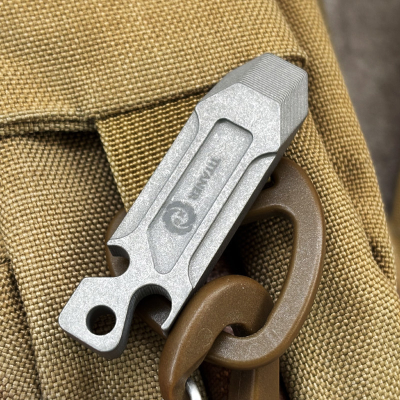 أداة متعددة الوظائف محمولة للا - مراجعة Keychain Multi Tool وسعره