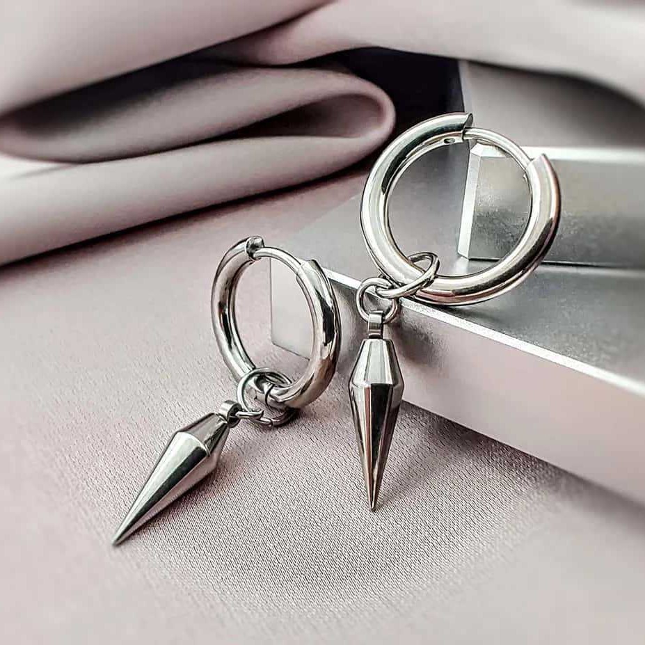 أقراط بتصميم بانك مزينة بالمسا - مراجعة Men Accessories Tips وسعره