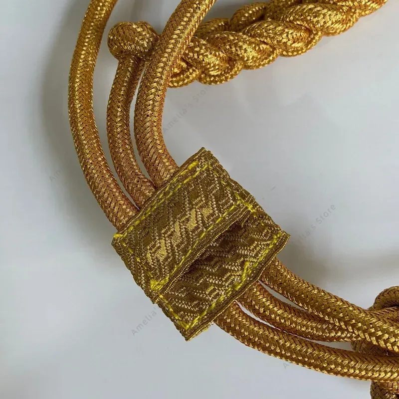 سلك كتف Aiguillette مزدوج المج - مراجعة Men Accessories Tips وسعره