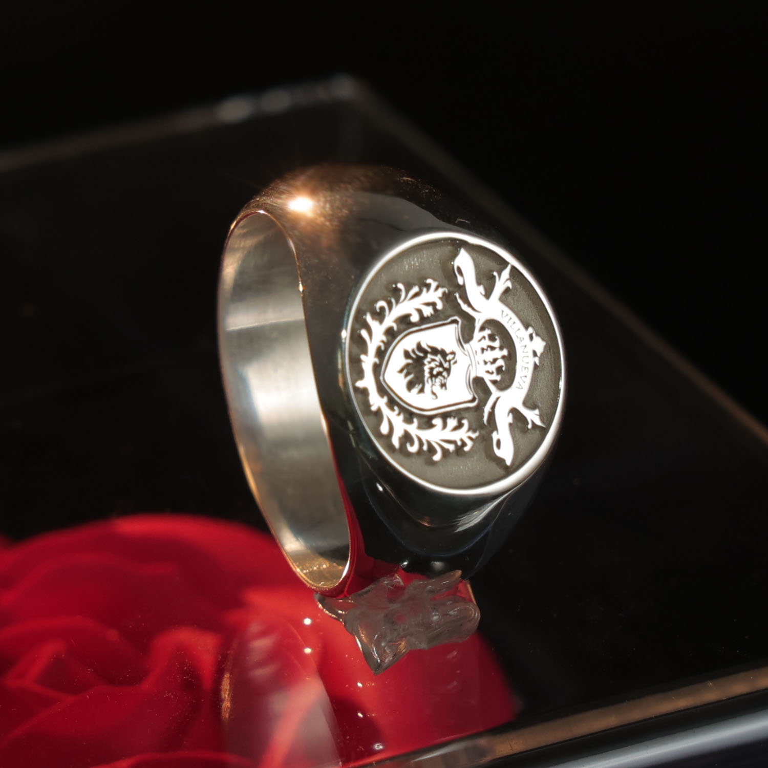 خاتم رجالي دائري من الفضة الخا - مراجعة Signet Ring Men وسعره